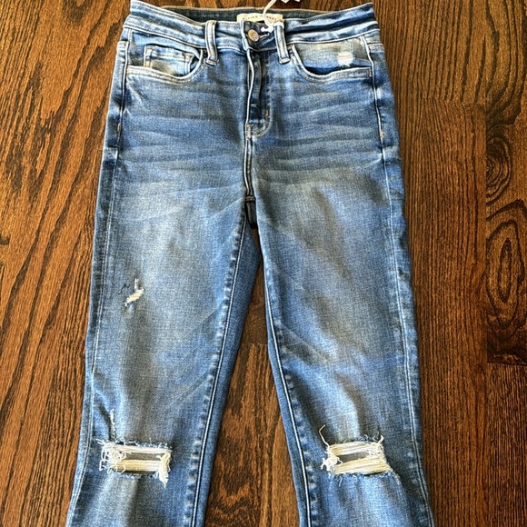Flying Monkey Distressed Skinny Jean with Ripped Knees - Picture 3 of 10